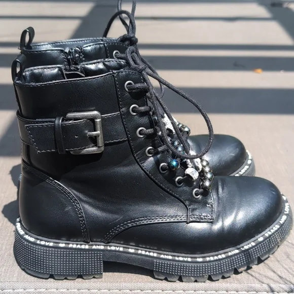 Steve Madden Jollie Fashion Boot With Charms, Sz 2. - Picture 4 of 8